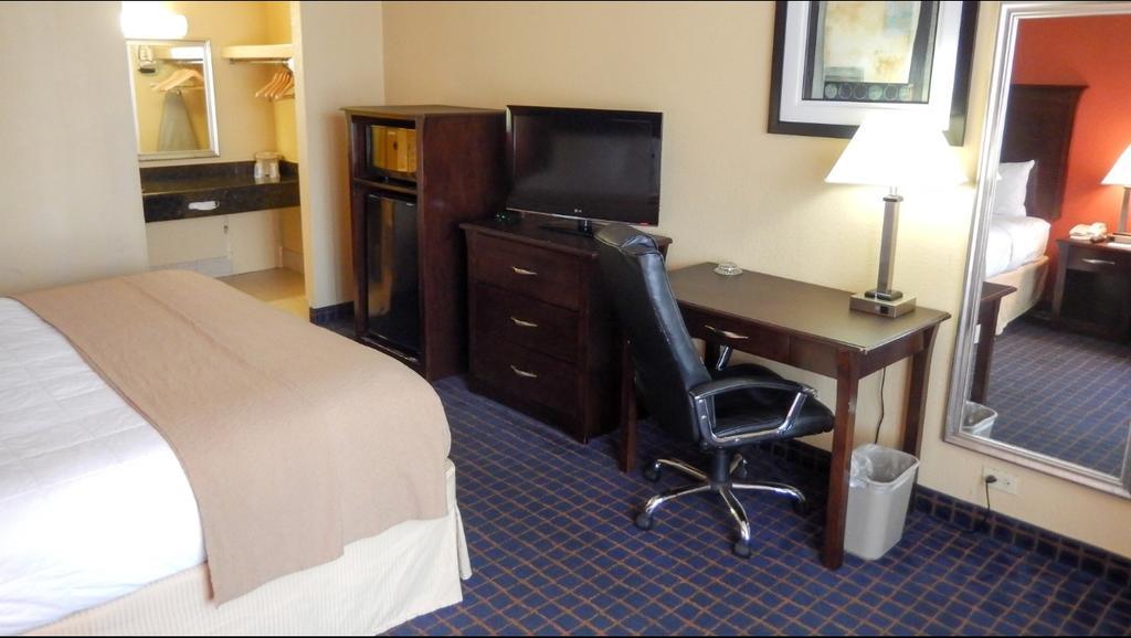 Executive Thibodaux New Orleans Hotel Екстериор снимка