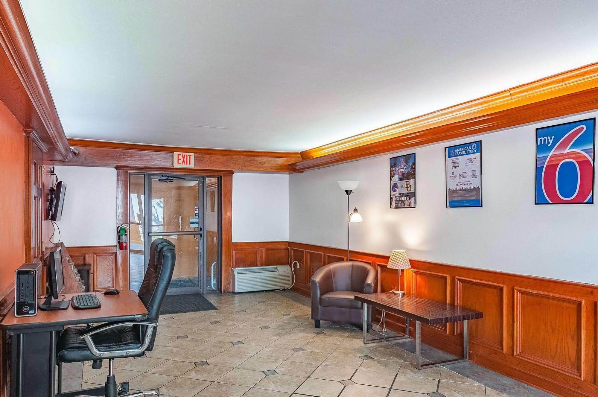 Executive Thibodaux New Orleans Hotel Екстериор снимка